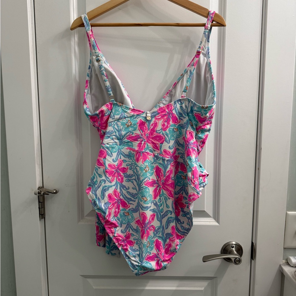 VGUC Pulitzer Dalhia One Piece Swimsuit in Beachside Haven, size 14 - Picture 4 of 5